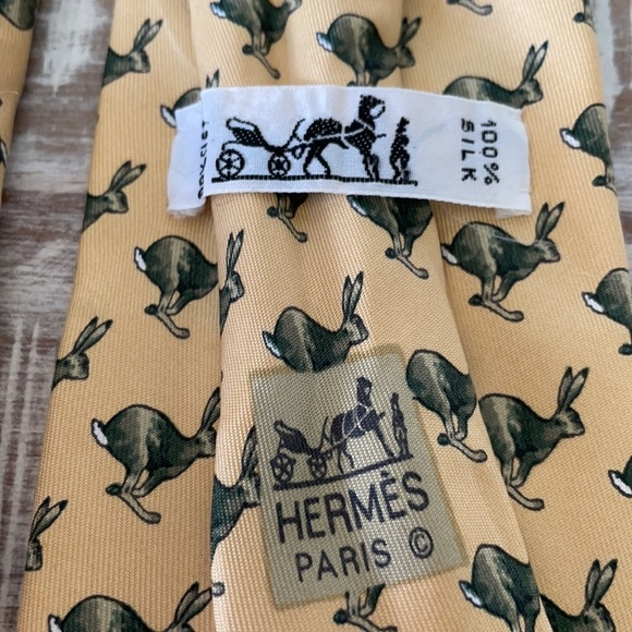 HERMES Tie, Hares/ Rabbit, 100% Silk, MA 7256 , Made in France - Picture 4 of 6